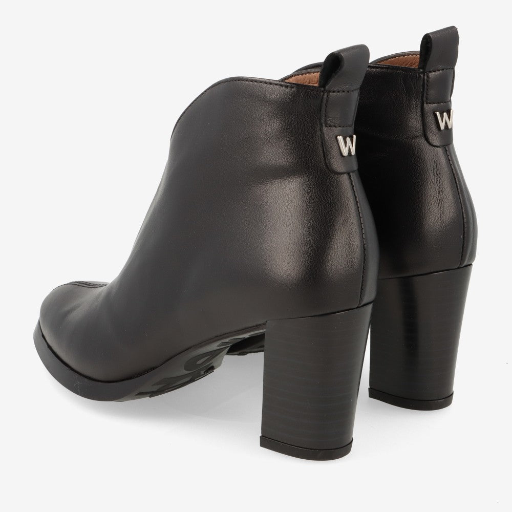 Botines elegantes WONDERS