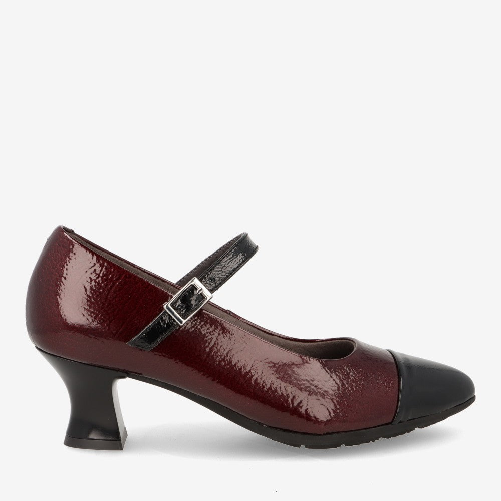 Mercedes elegante PITILLOS