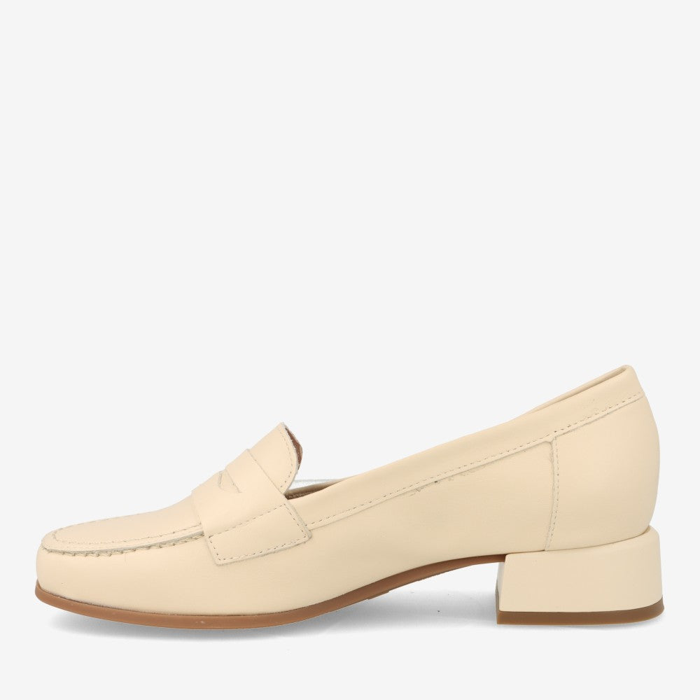 Zapatos tacón bajo PITILLOS