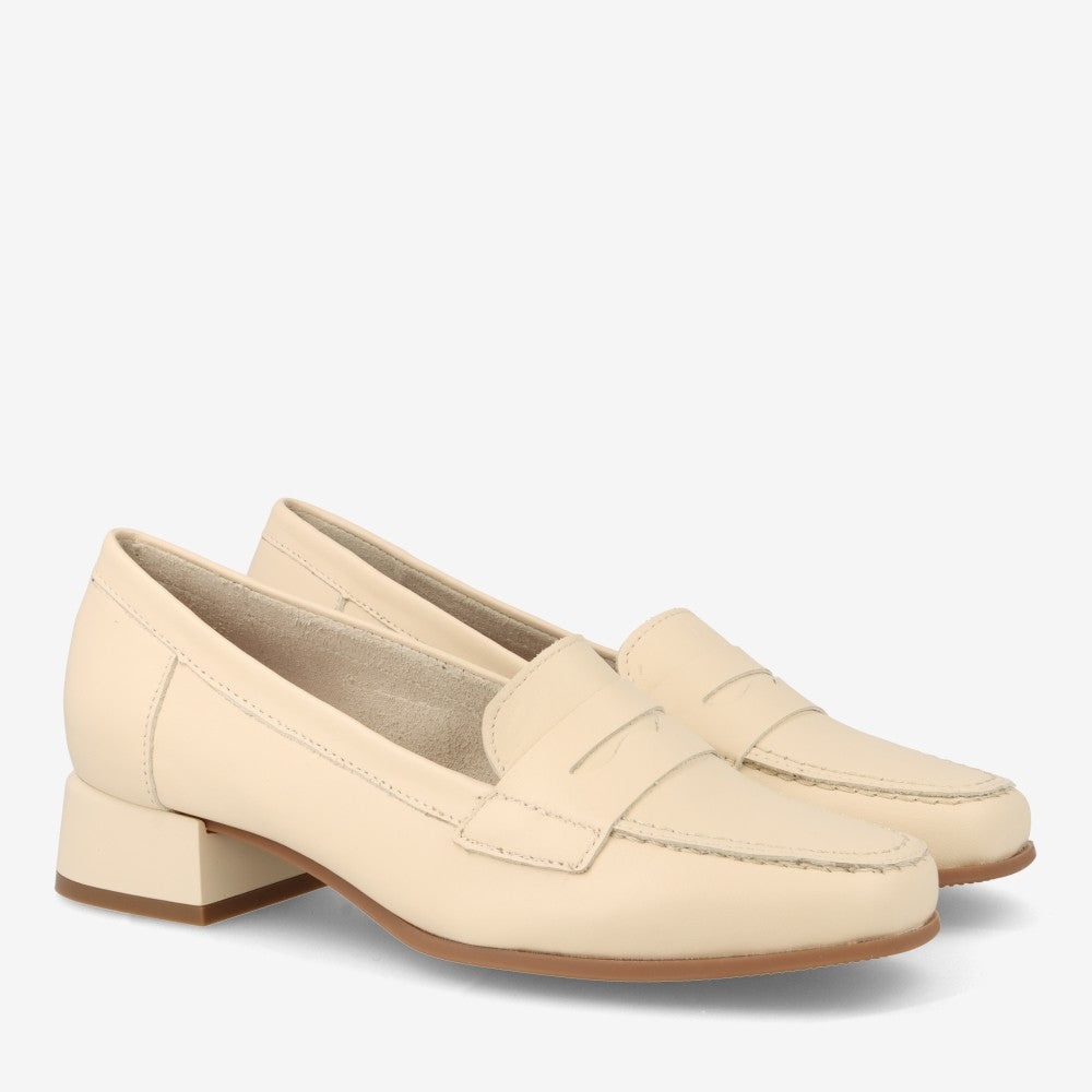 Zapatos tacón bajo PITILLOS